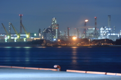 夜の工場地帯