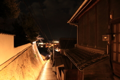 夜の尾道の坂道