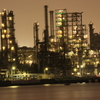 夜の工場風景