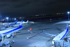 夜の飛行場