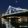 清洲橋と月