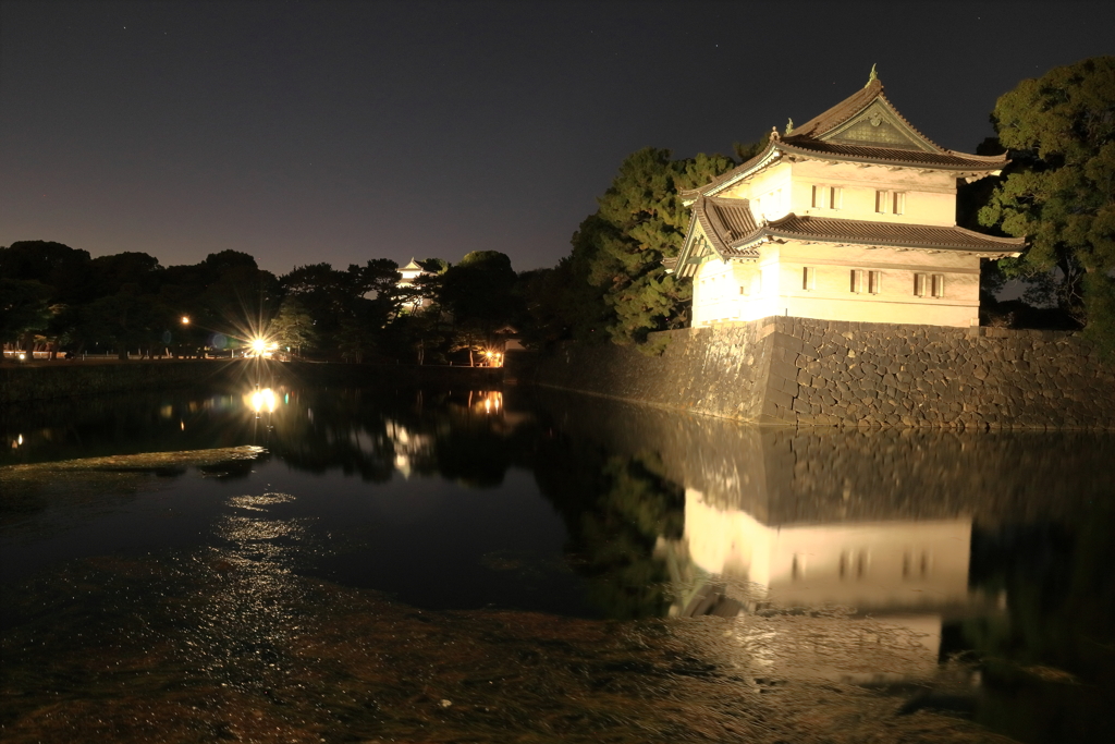 夜の皇居　巽櫓