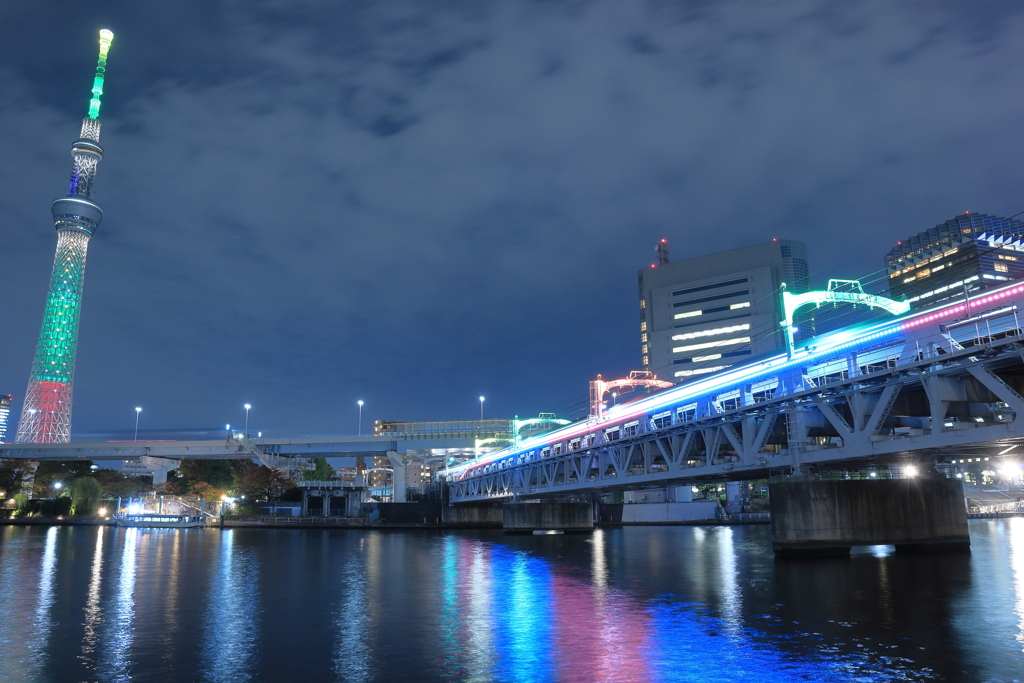 夜の隅田川橋梁