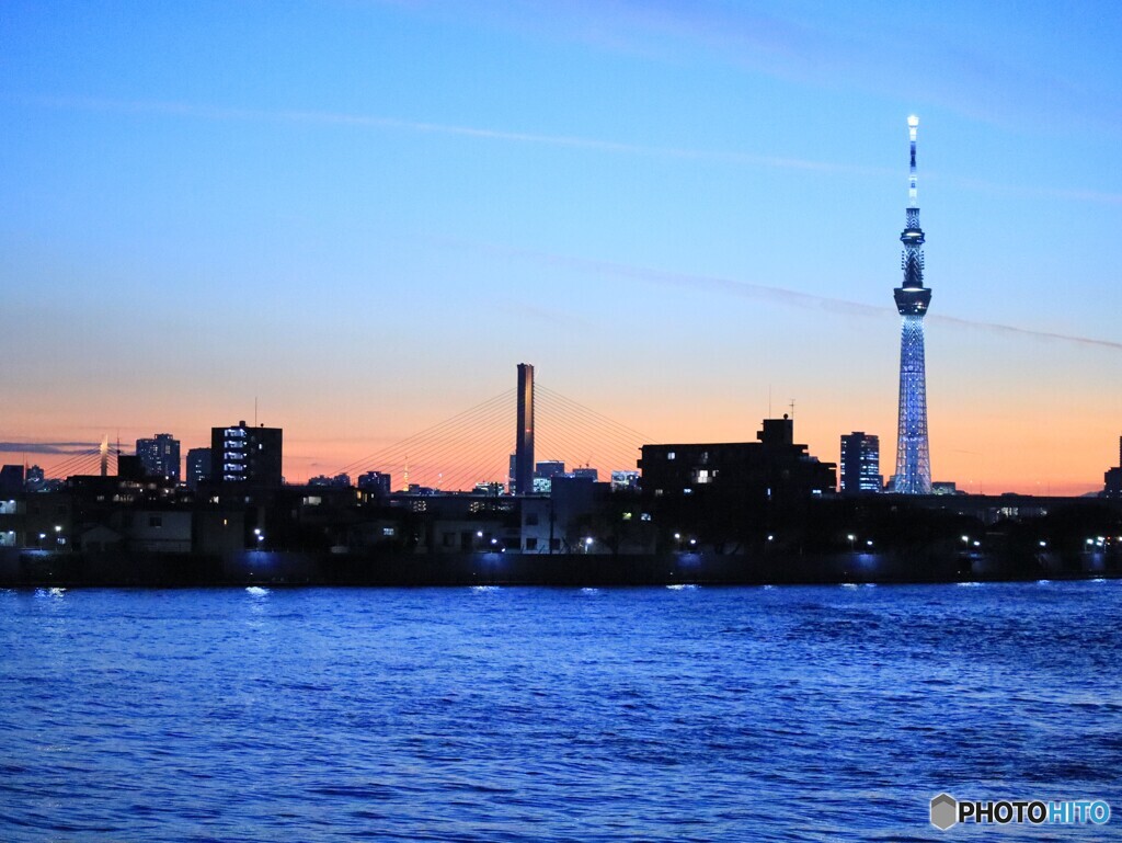 中川の夕景