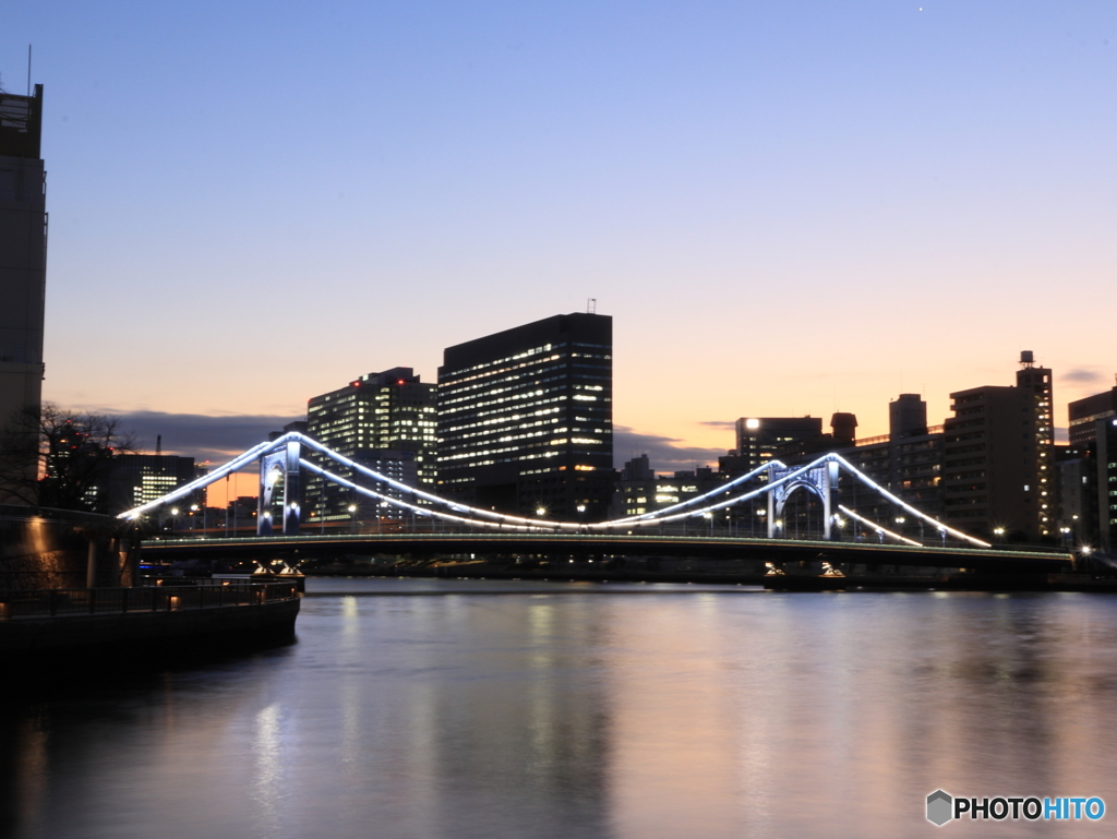 夕暮れの清洲橋