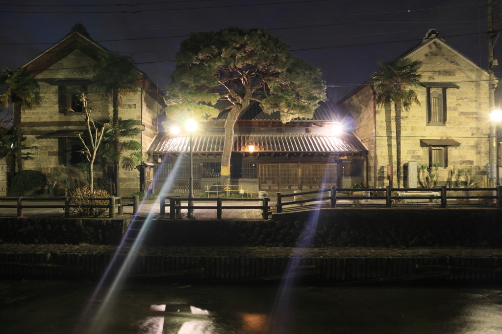 蔵の町の夜