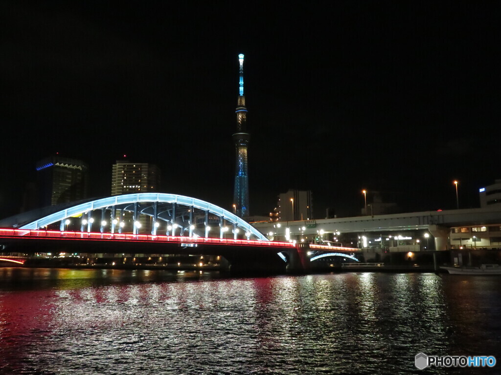 夜の駒形橋