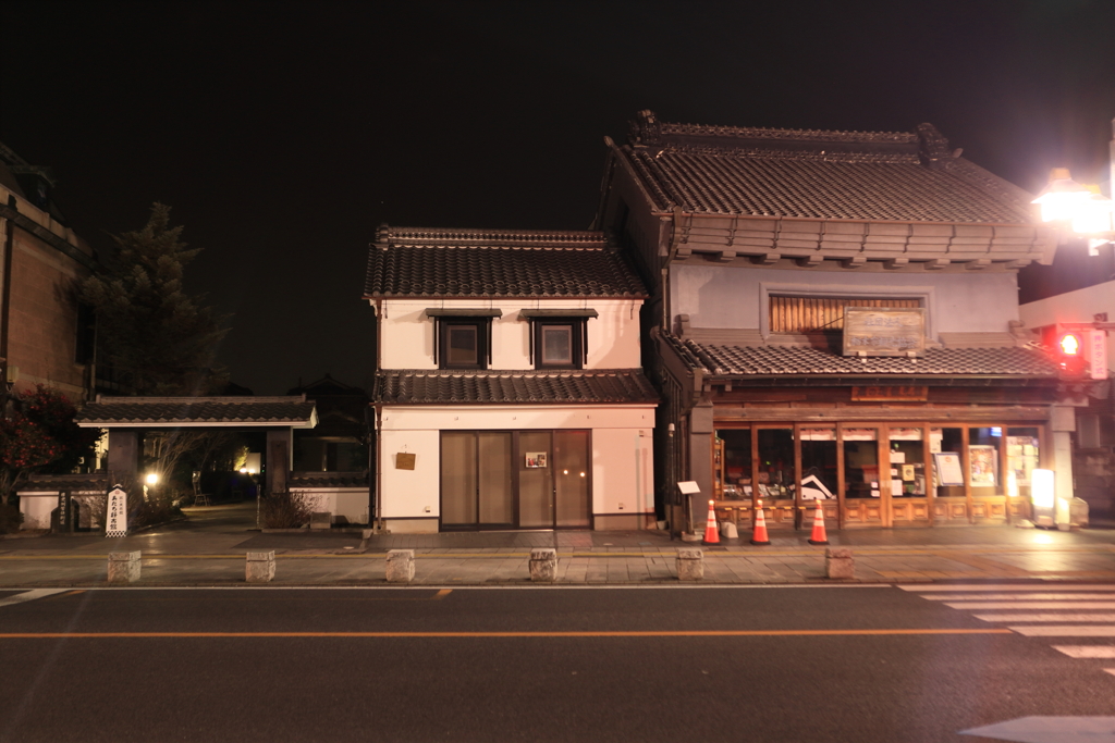 蔵の街の夜