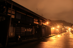 雨の夜の飛騨高山