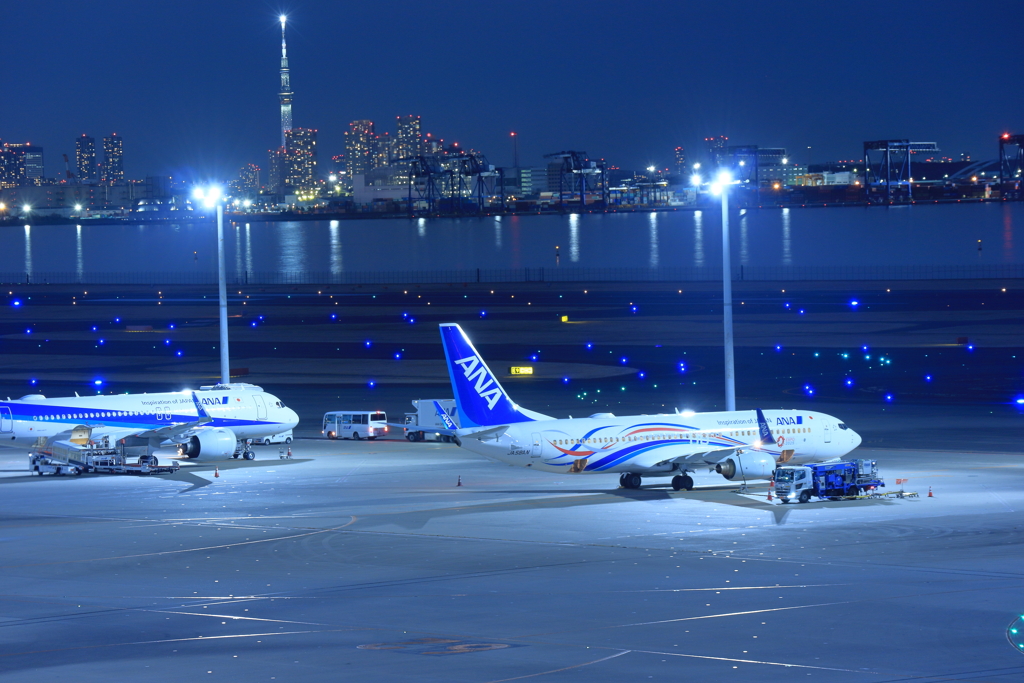 夜の飛行場