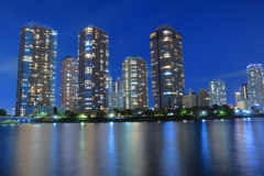 リバーサイドの高層マンション群