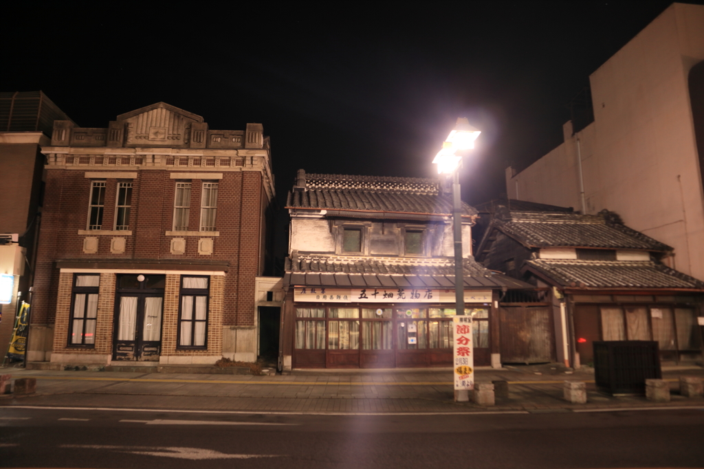 蔵の町の夜