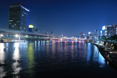夜の隅田川