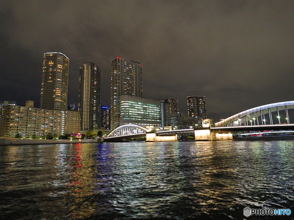 夜の勝鬨橋