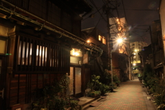 夜の路地