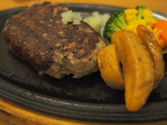 年末グルメ　～牛たたきステーキ～PERGEAR（25mm f1.8）