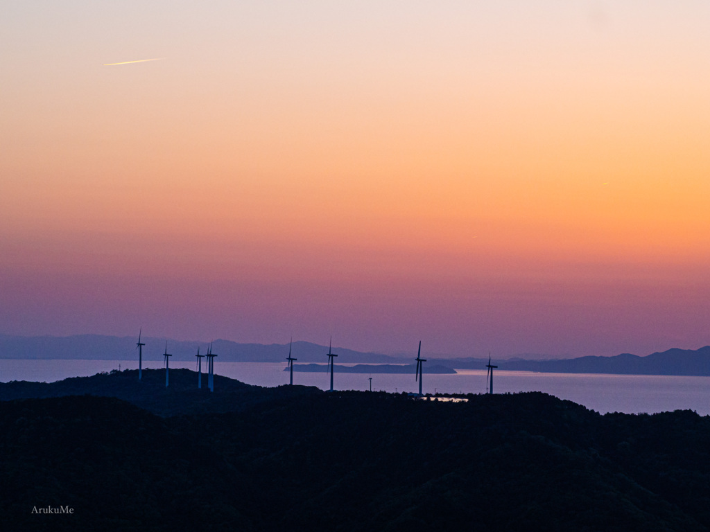 風車と夕焼け　3