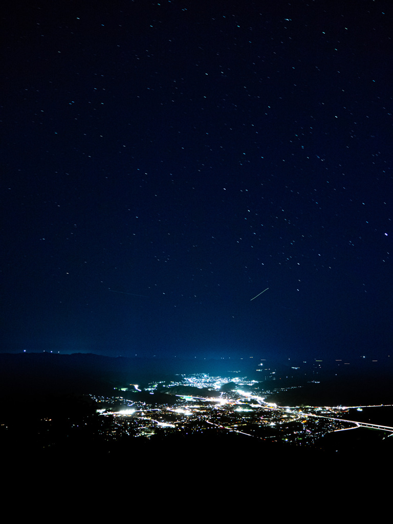 星空と夜景と