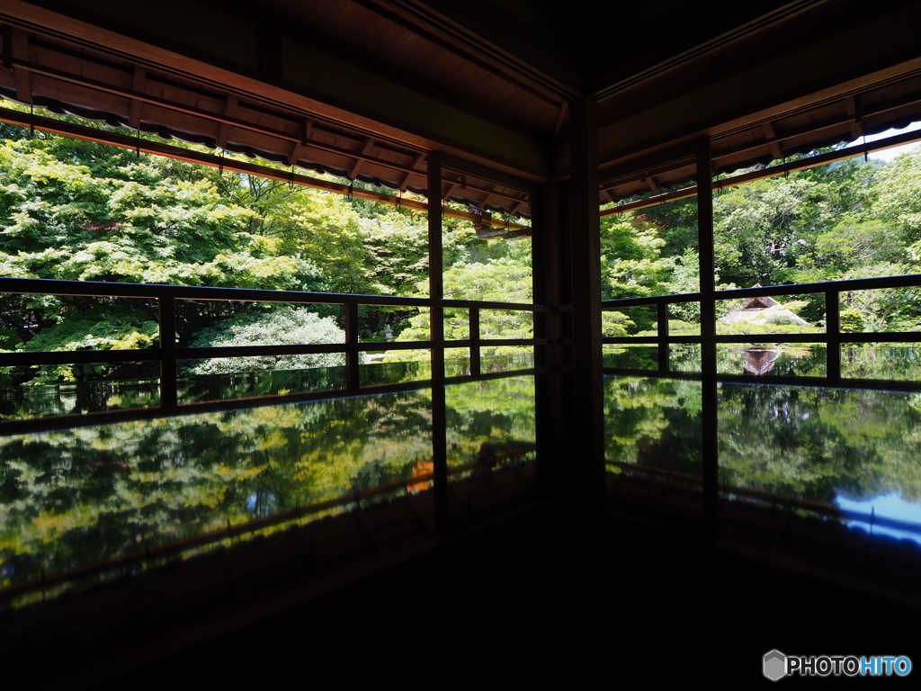 湖国の旧寺院にて F