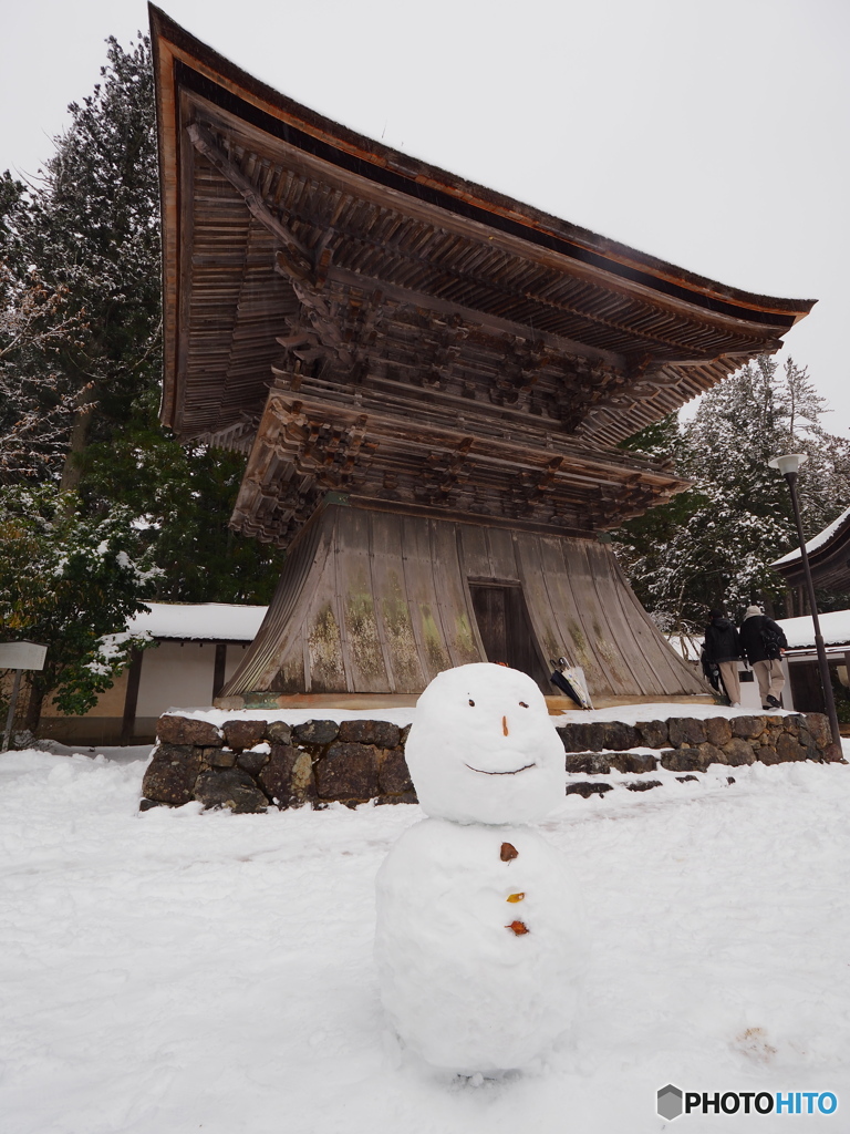 雪の高野山 ２
