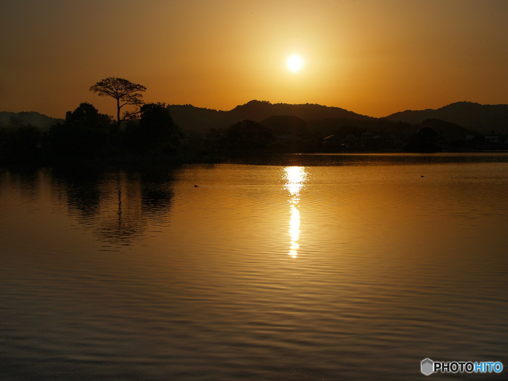 平池の夕陽