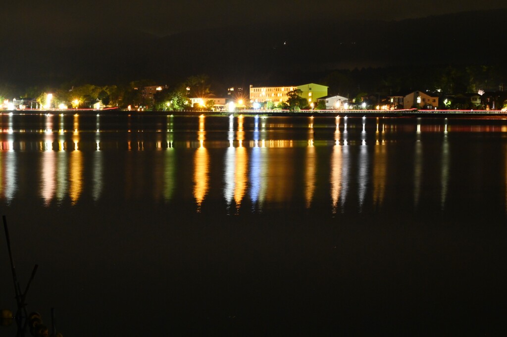 夜の湖畔Ⅰ