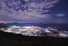 盆地の夜景