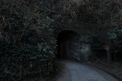 素掘りトンネル
