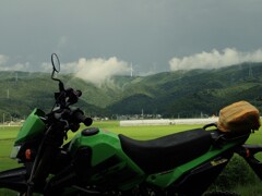 KSRと見た風景(雨に煙る風車)