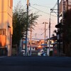 早朝の街角