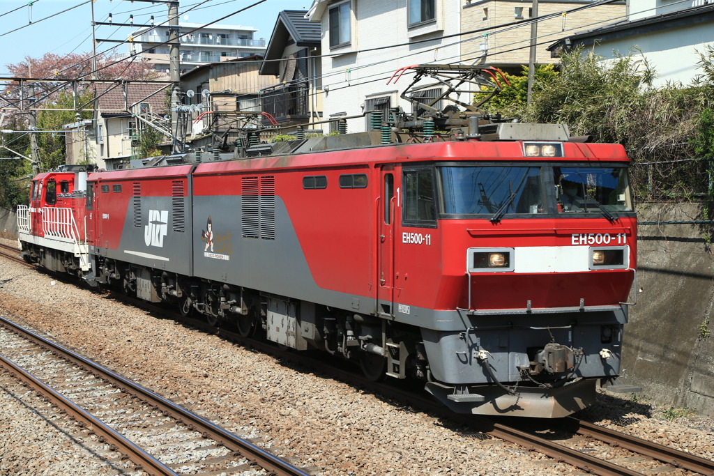 2022/04/10　8764　EH500-11代走＋DD200-7