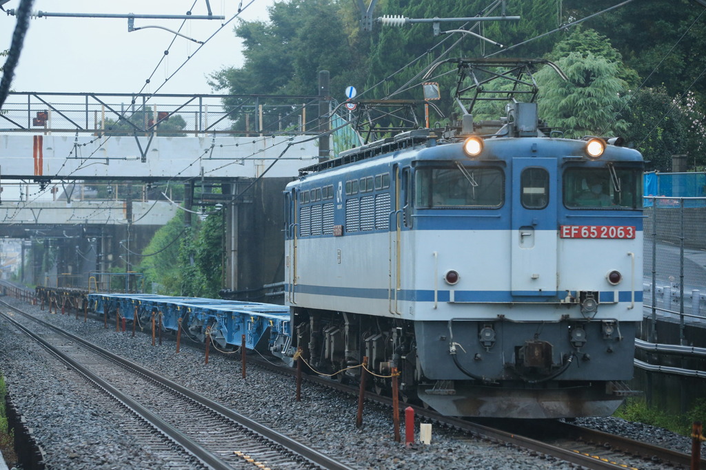 2022/09/24　配8790　EF65-2063