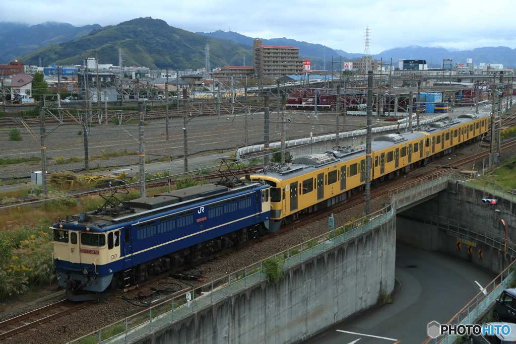 2024/10/20　9863　EF65-2070_2/3