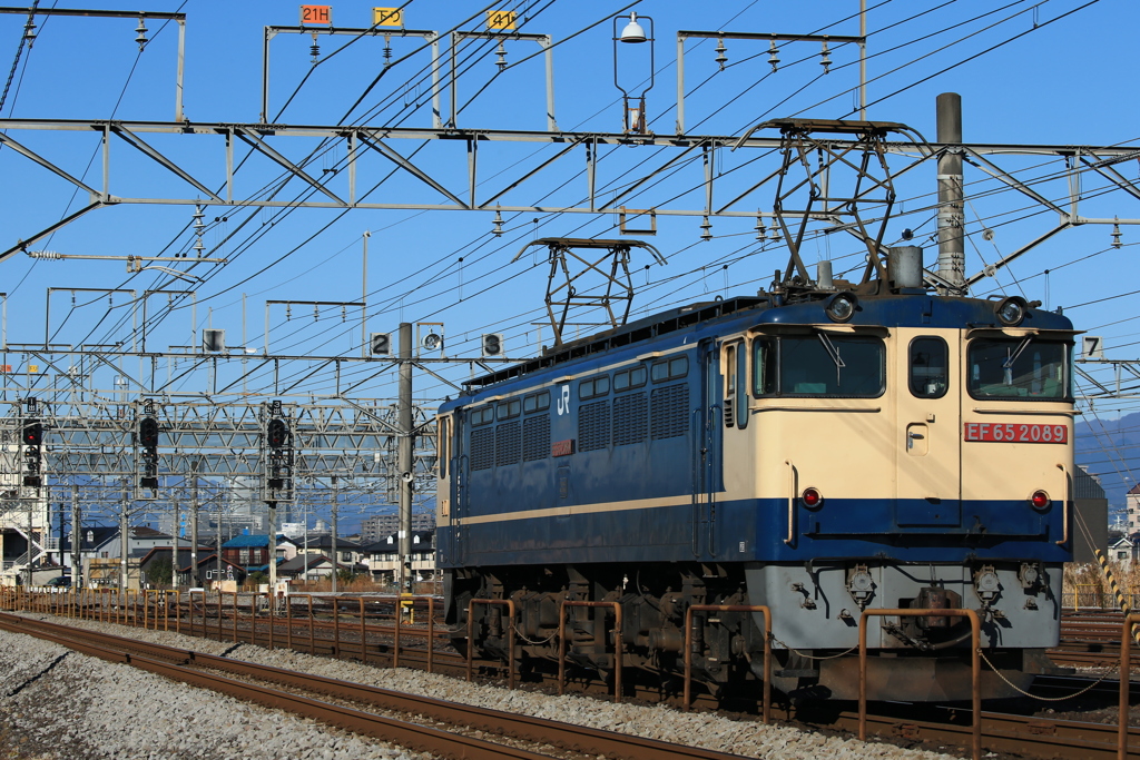 2021/12/11　単8877　EF65-2089