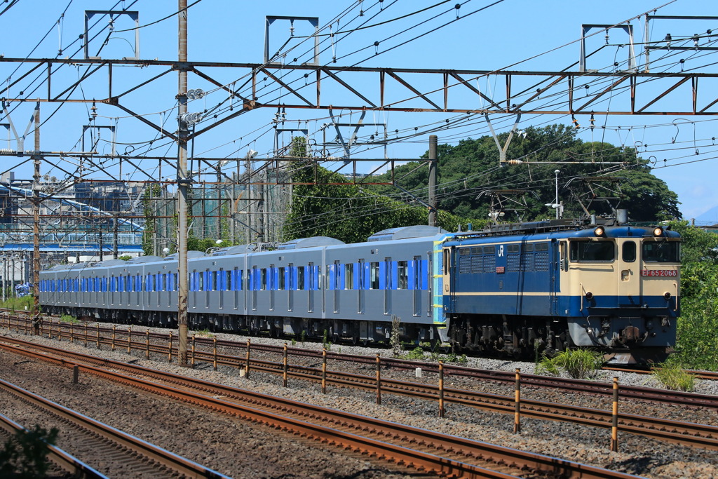 2022/07/31　8860　EF65-2068
