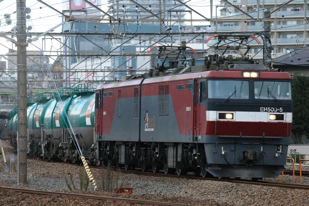 2021/12/31　8584　EH500-5代走
