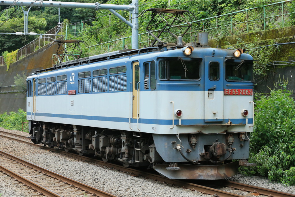 2022/09/03　単9463?　EF65-2063