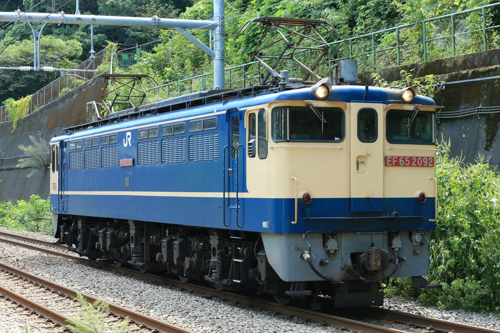 2022/09/10　単9463　EF65-2092