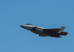 F35