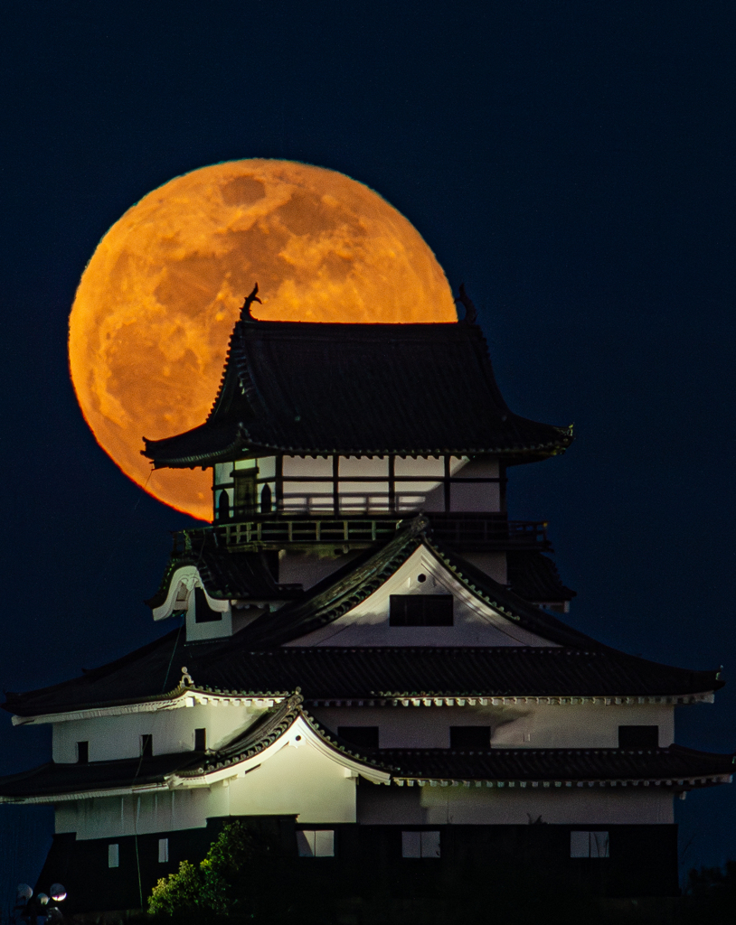今宵の月ワームムーン
