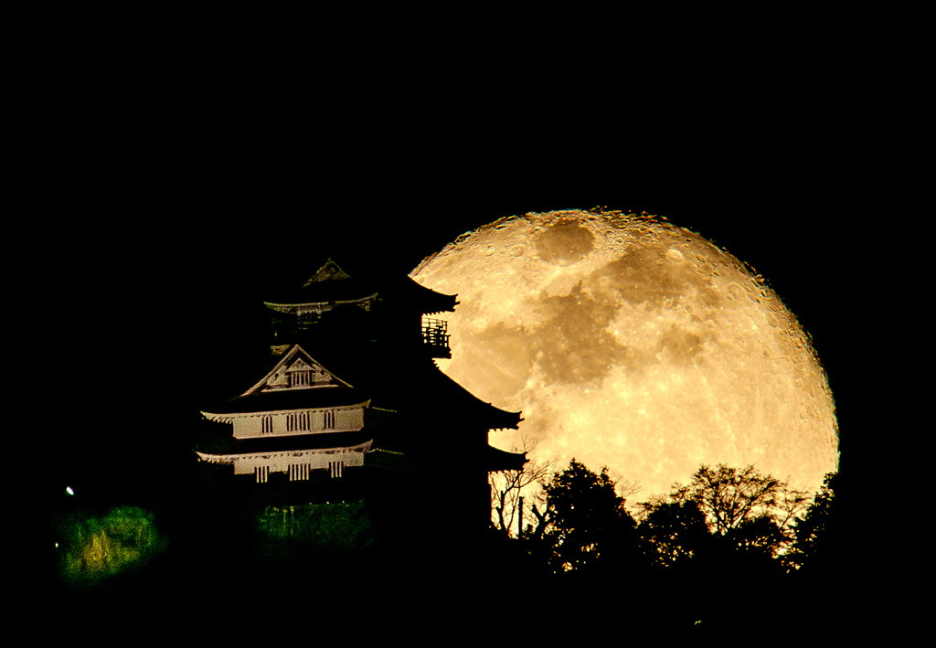 岐阜城と月齢15.3
