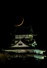 三日月と犬山城