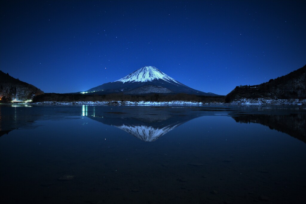 真夜中の精進湖