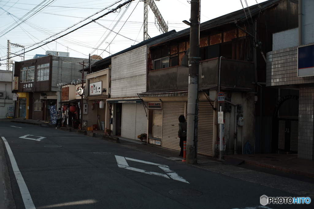 古めの商店街