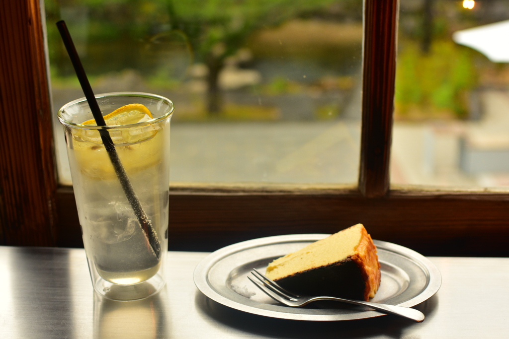 チーズケーキとソーダ