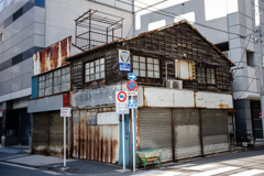 日本橋のクルマ屋さん