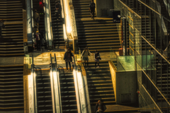 京都駅の階段とエスカレーター