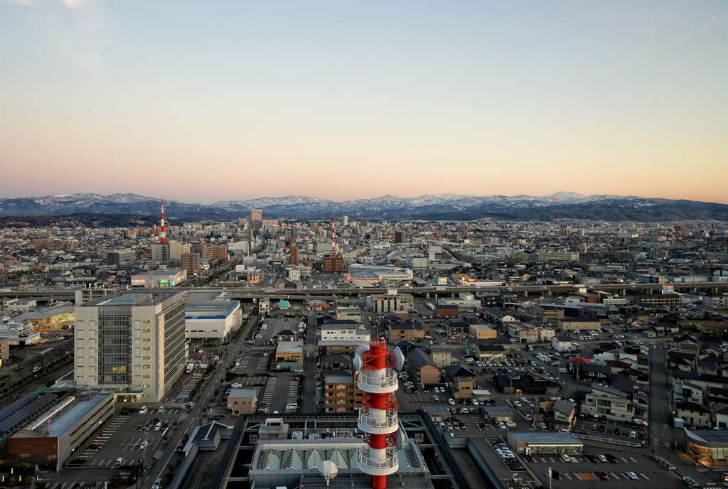 石川県庁展望台より（山側）