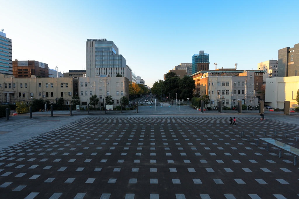 幾何学模様の広場　朝