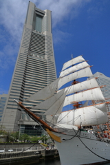 晴れの日 日本丸